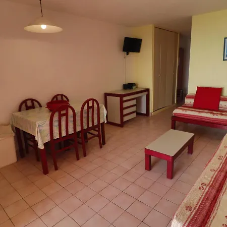 Appartement Traversant Face Mer Avec Parking Et Wlan - Fr-1-472A-139 *
