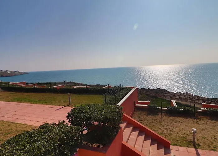 Appartement 38m² avec piscine, parking, WiFi à Sète - 4 personnes, 2 pièces - FR-1-472A-139