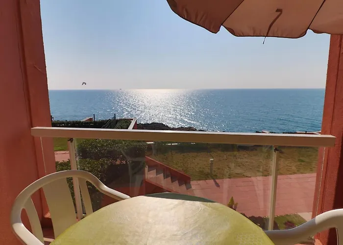 Appartement 38m² avec piscine, parking, WiFi à Sète - 4 personnes, 2 pièces - FR-1-472A-139 * Sète